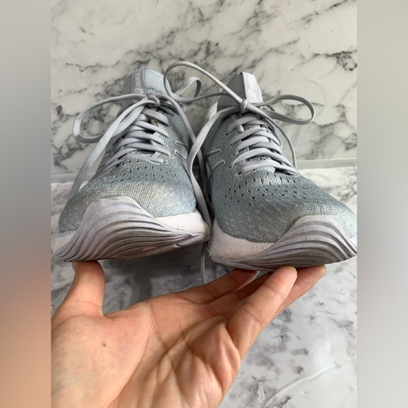 ASICS Women's Gel-Cumulus 23 Piedmont Grey White Running Sz 7 - Picture 2 of 10